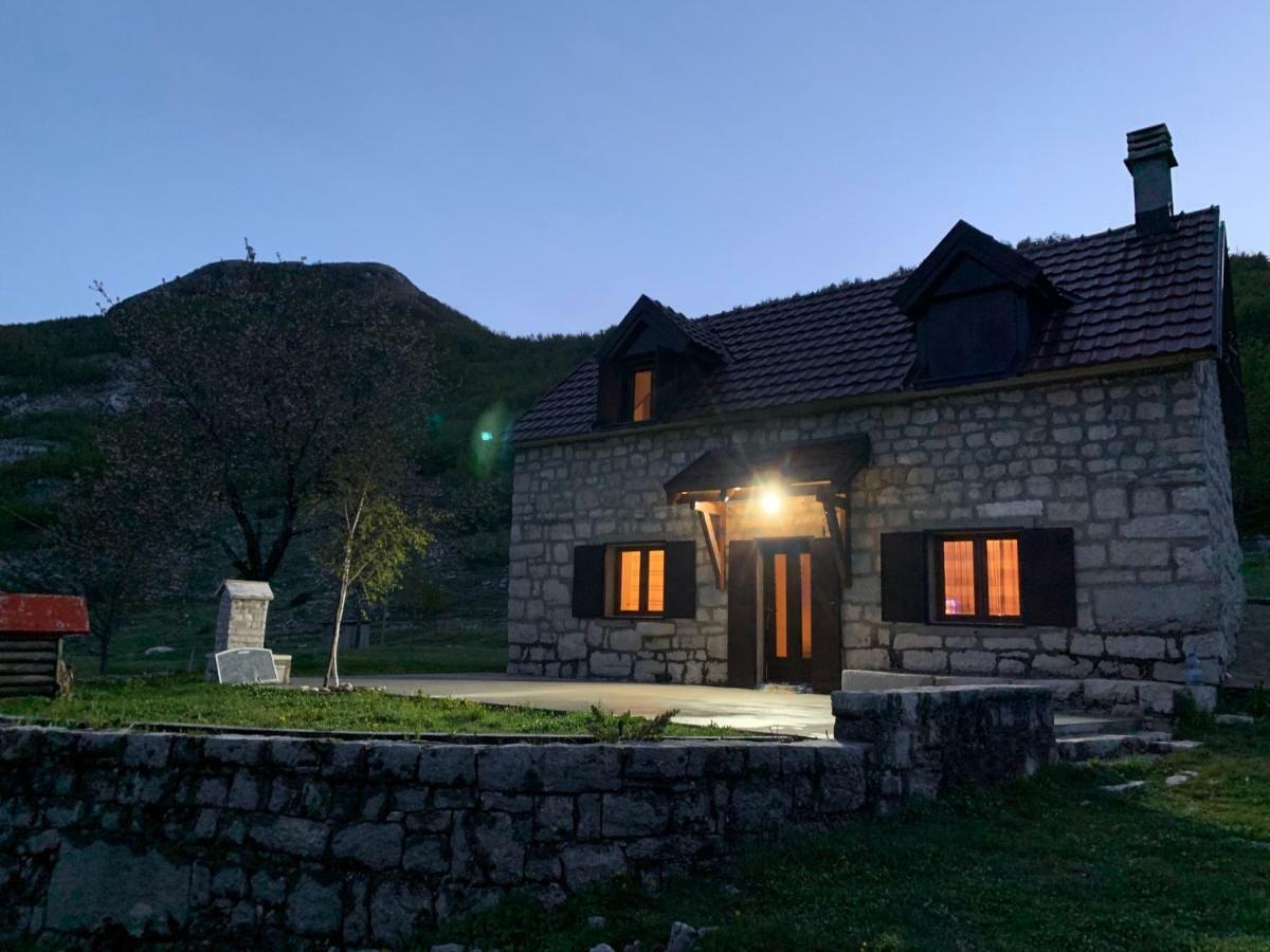 Lovcen Holiday Home Cetinje Bagian luar foto